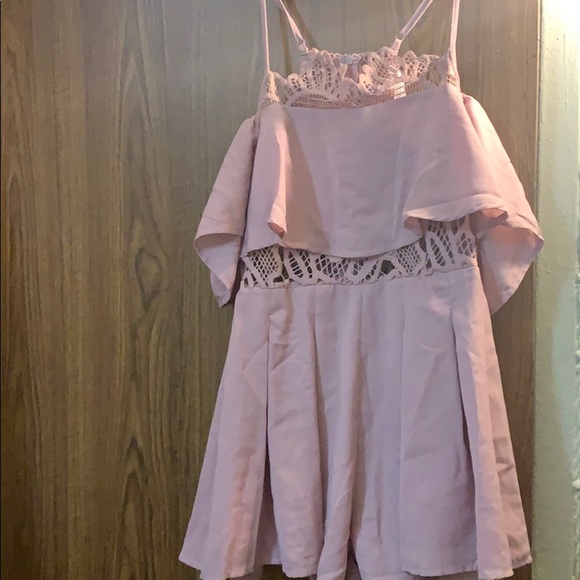 Pink Cold Shoulder Crochet Pleated Romper Playsuit - Picture 3 of 3